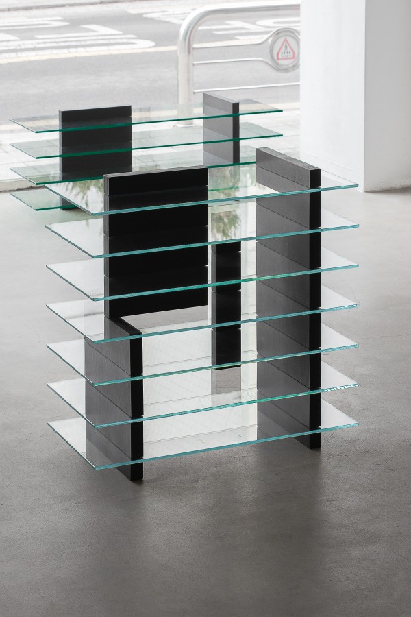 구조, 공간, 빛 시리즈 / 2021 - 2022 / 선반 / Tempered glass, Valchromat